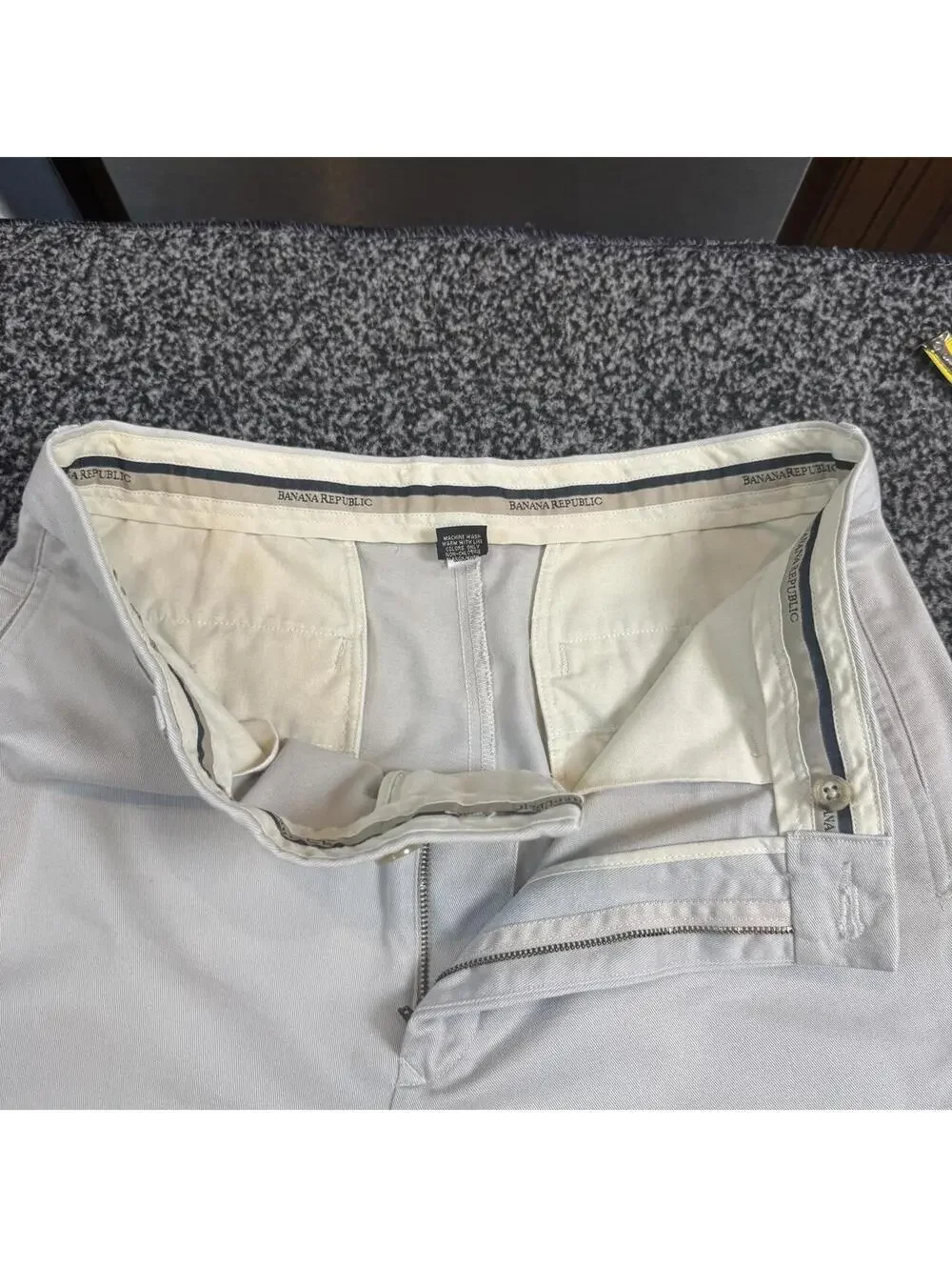 Banana Republic cream cotton chino pants size 33R